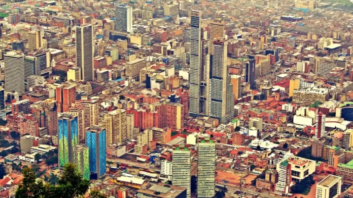 Bogotá, Manizales y Medellín fueron las ciudades con menos empleo informal en el trimestre diciembre 2023 - febrero 2024