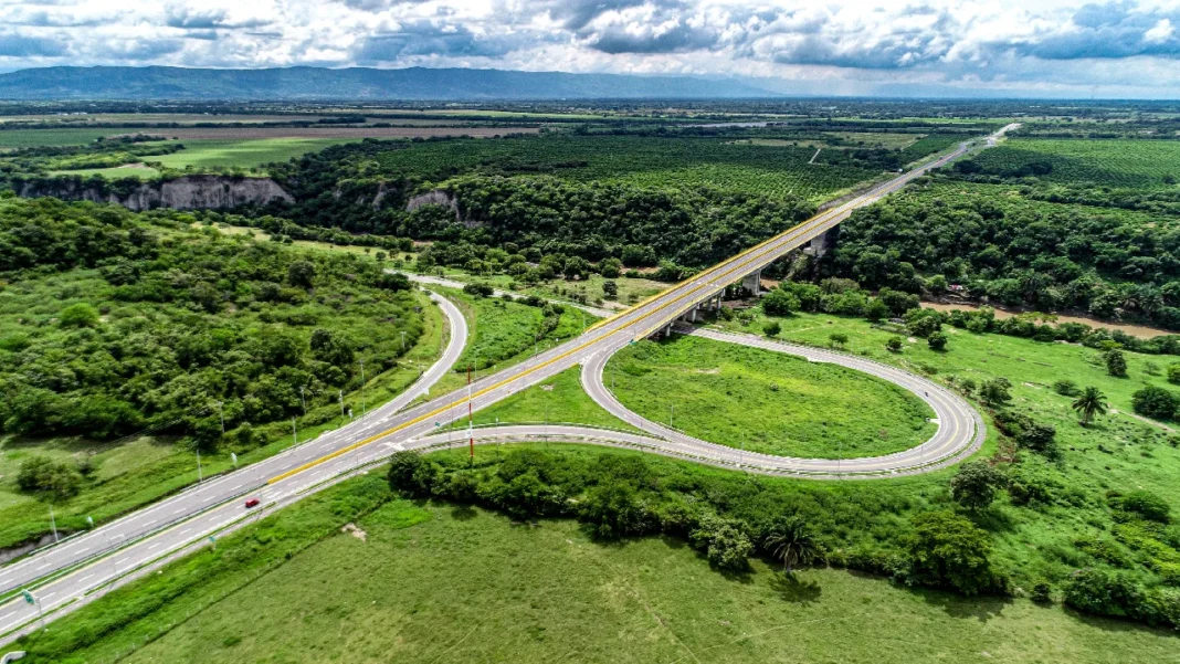 Comerciantes del centro de Medellín respaldan la “Vaca” por las vías 4G de Antioquia