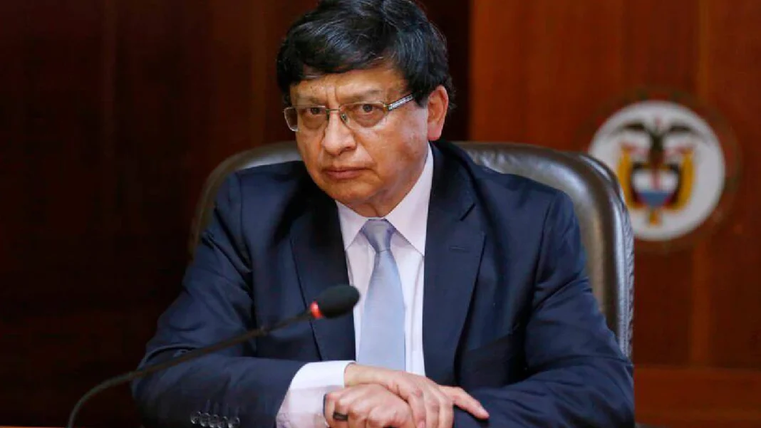 Despenalizar algunos delitos no disminuye hacinamiento: vicepresidente de Corte Constitucional