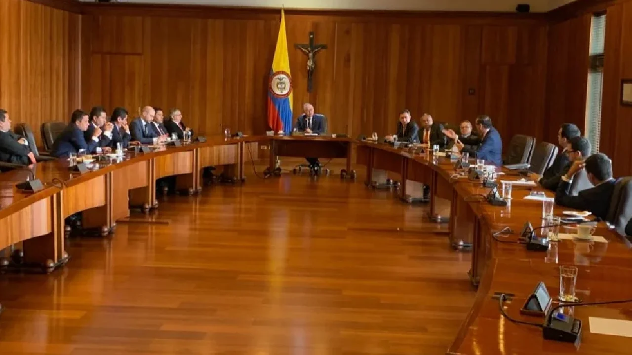 Corte suspende efectos de sentencia que declaró inexequible artículo sobre deducibilidad de regalías