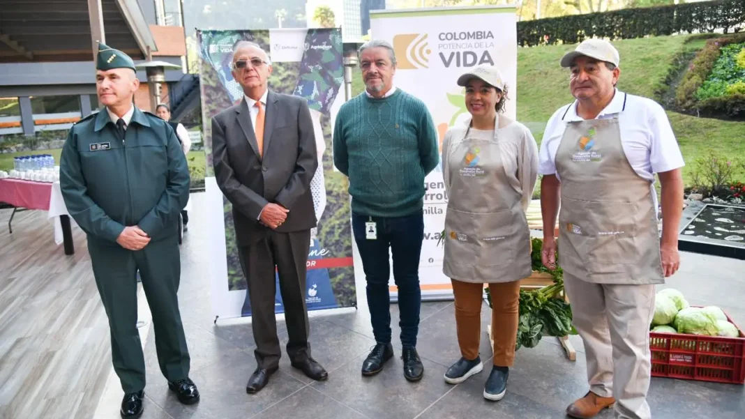 Alianza entre ministerios de Defensa y Agricultura promueve el desarrollo y la economía rural en Colombia