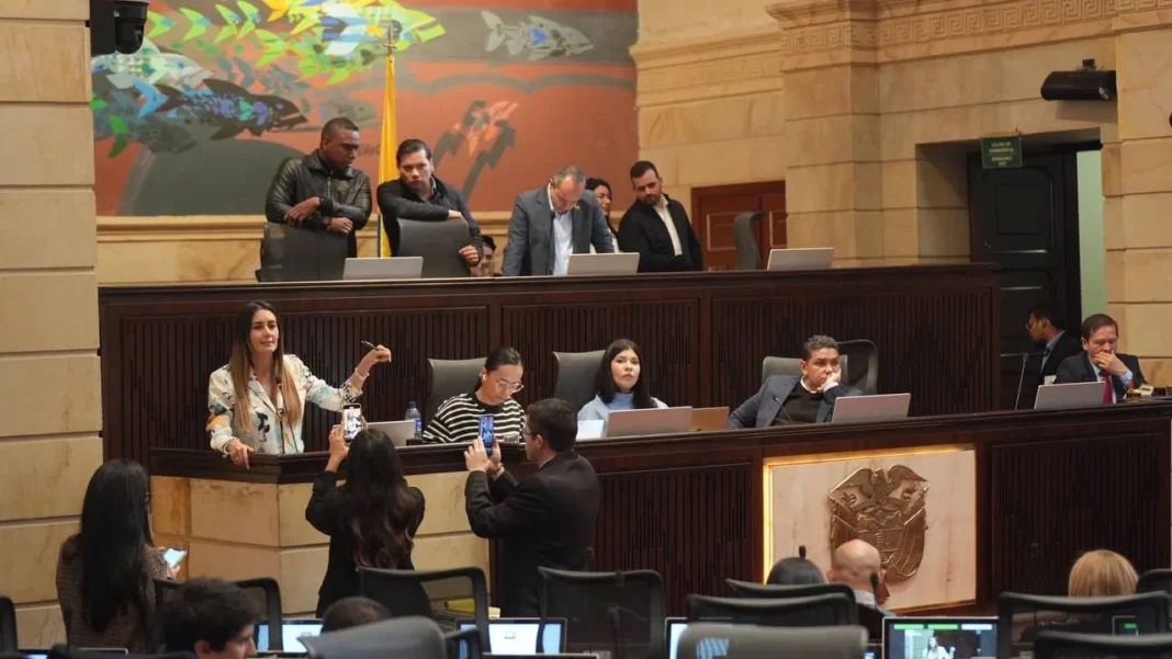 Baja ejecución presupuestal y contratación 