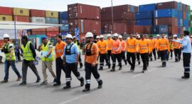 Condiciones laborales de trabajadores portuarios abren puerta a modificación de la Ley del sector 