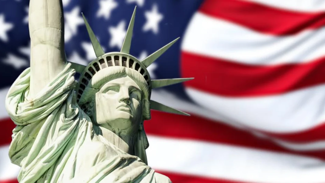 Colombia es uno de los principales países de América Latina con mayor número de inmigrantes en EE.UU. el gigante americano alberga al menos más de 900 mil colombianos que van en busca de nuevas oportunidades.