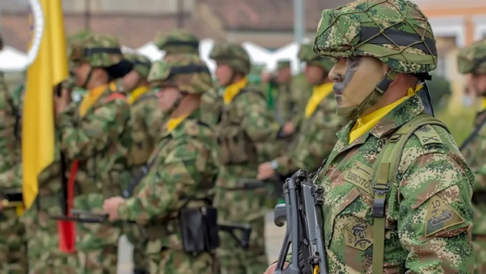 Las Fuerzas Armadas colombianas tuvieron años de gloria entre 2002 y 2014, años en los cuales se recuperó no solamente la confianza entre la ciudadanía, el Estado y la fuerza pública.