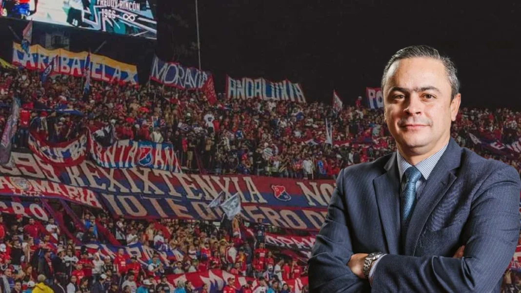 Juan Camilo Restrepo asume la presidencia de Deportivo Independiente Medellín, luego de cuatro años de Ossa al frente del Equipo del Pueblo.