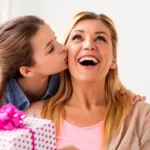 La tecnología se impone como el regalo preferido para celebrar el Día de la Madre en Colombia, ofreciendo opciones innovadoras para homenajear a las mamás.