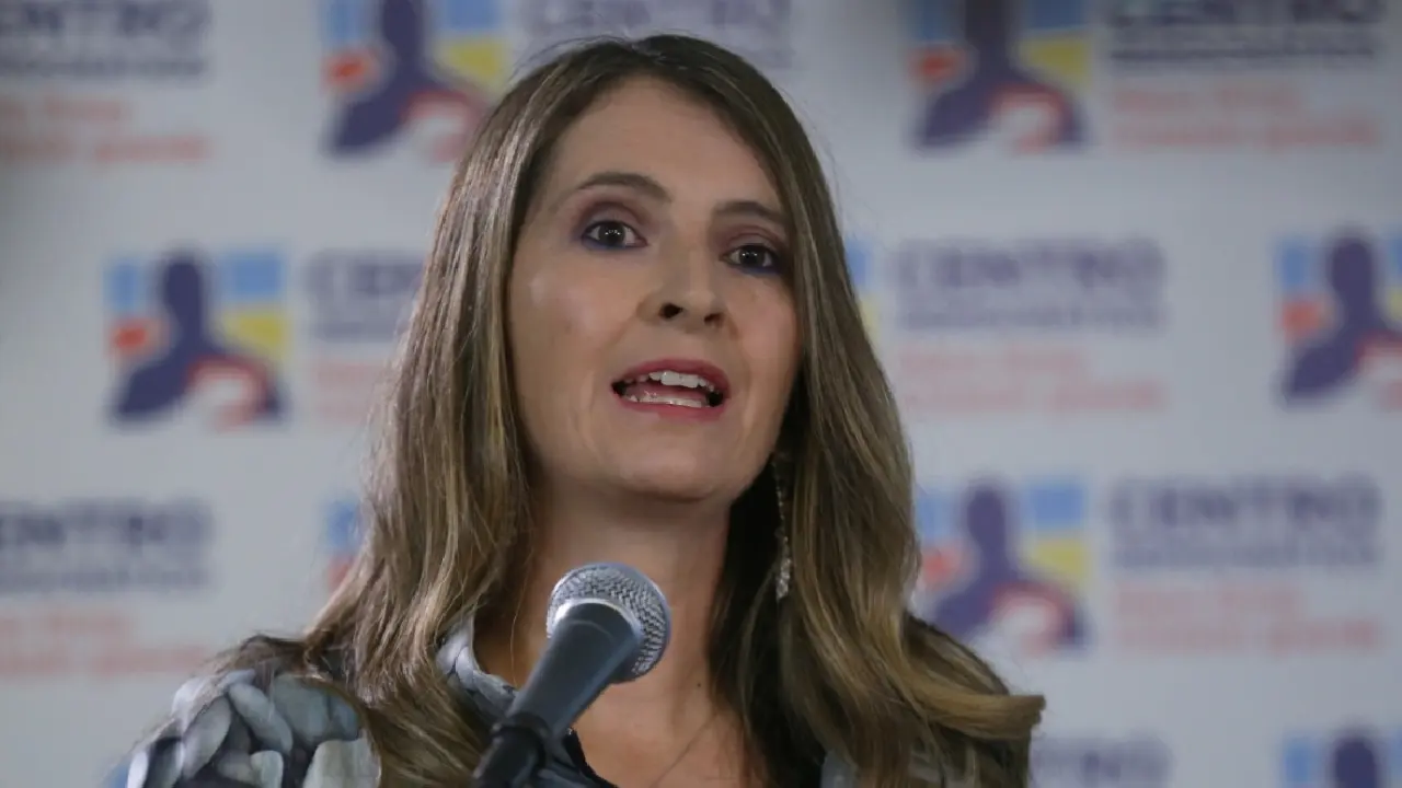 Reelección de Gustavo Petro: críticas y reacciones ante las declaraciones de la senadora Isabel Zuleta