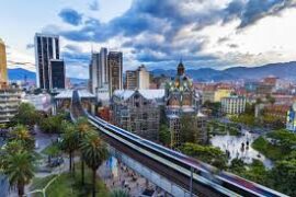 Eventos culturales en Medellín, Cali y Bogotá: disfruta de cine, picnics y música