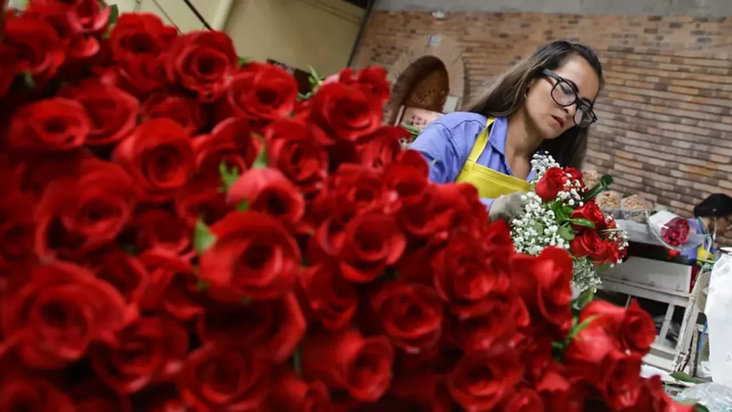 Los grandes beneficios económicos que representa el Día de la Madre para el sector floricultor en Colombia