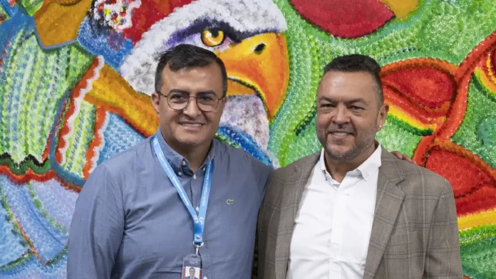 El maestro Gabriel Calle Arango dona dos murales a la IU Digital de Antioquia: conexión entre arte y educación