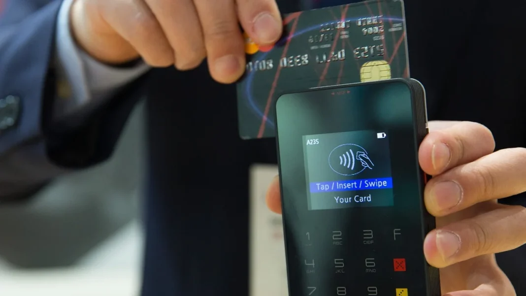 América Latina: entre la revolución digital y la persistencia del efectivo en pagos