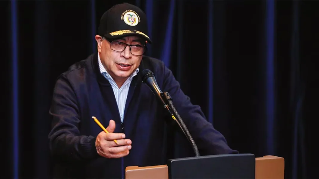 Gustavo Petro critica a Name por agotar el tiempo sin programar debate de la reforma pensional
