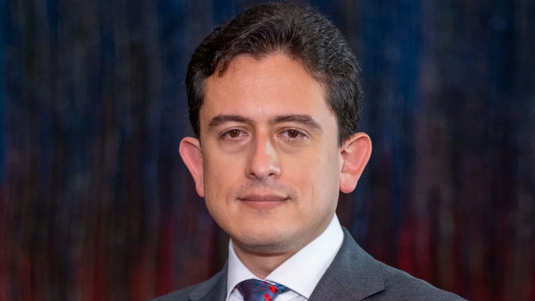 Este martes en un acto presidido en la Casa de Nariño, el presidente Gustavo Petro posesionó a Luis Carlos Reyes como nuevo ministro de Comercio, Industria y Turismo de Colombia. Uno de sus principales retos será recuperar las cifras de exportaciones del país.