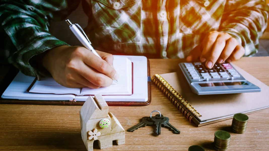 BRC Ratings – S&P Global confirma las calificaciones de los Títulos Hipotecarios UVR U-1, resaltando estabilidad y riesgos a largo plazo. La perspectiva negativa afecta a las series Mz y C por riesgo de extensión.