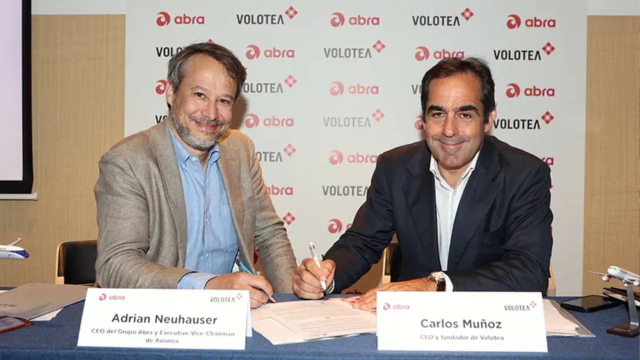 En un movimiento estratégico, Volotea y Abra anunciaron un acuerdo que podría facilitar la compra de Air Europa por IAG, cumpliendo así con las exigencias de la Unión Europea para garantizar la competencia en el mercado aéreo.