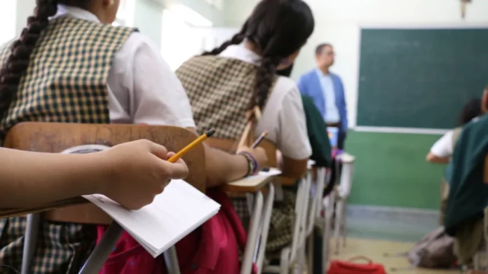 Desempeño de Colombia en pensamiento creativo según pruebas PISA 2022