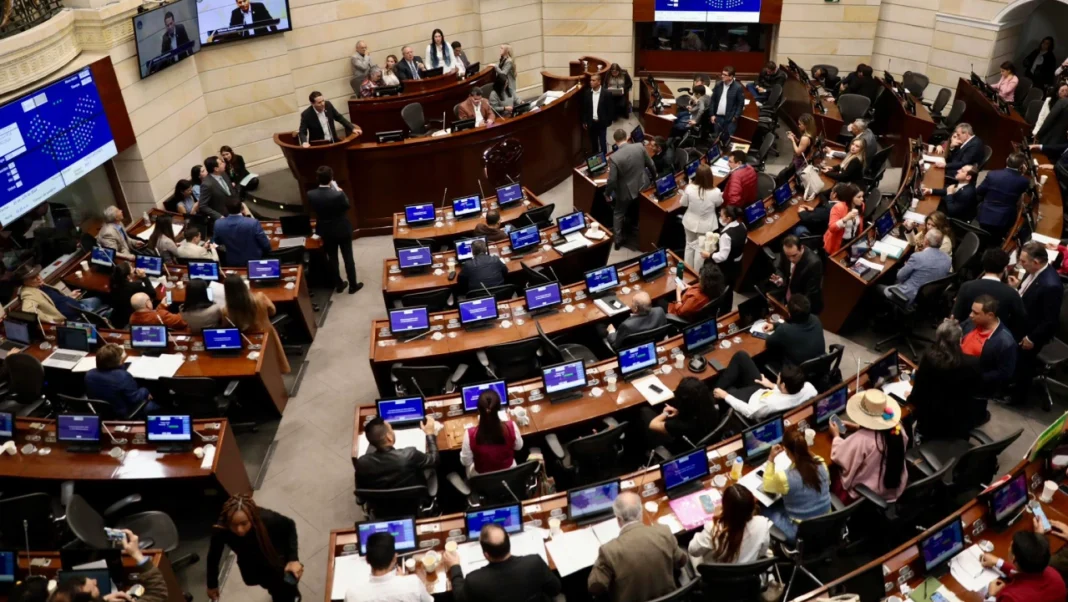 Congreso aprueba ampliación del cupo de endeudamiento externo por USD $17.607 millones