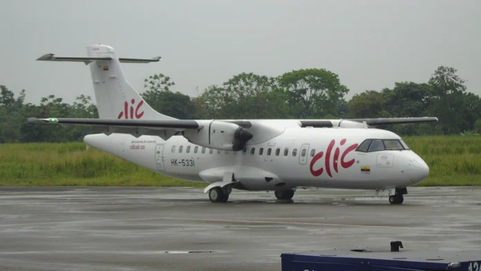 El aeropuerto Golfo de Morrosquillo en Tolú inicia reparaciones en su pista desde julio. La aerolínea Clic ajusta sus rutas, concentrando sus vuelos en Montería hasta diciembre, garantizando la conectividad aérea.