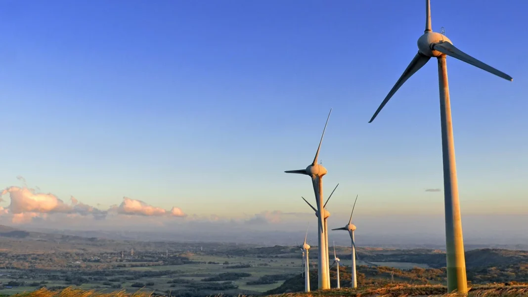 Celsia ha puesto en marcha el Proyecto Eólico Caravelí de 218 MW en Arequipa, Perú, consolidando su expansión en energías renovables y aprovechando las condiciones favorables de inversión en el país.