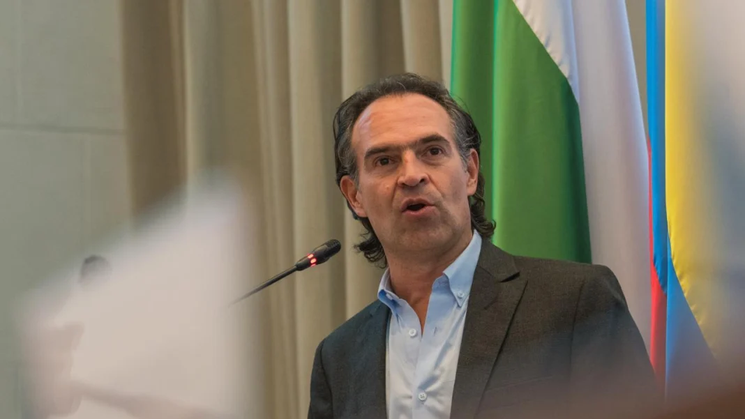 Federico Gutiérrez, se defendió de las acusaciones en su contra de quienes lo llamaron 