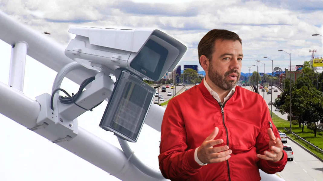Bogotá recibirá el próximo mes sus primeras cámaras de reconocimiento de placas (LPR), una medida clave para mejorar la seguridad y combatir el crimen en la ciudad.