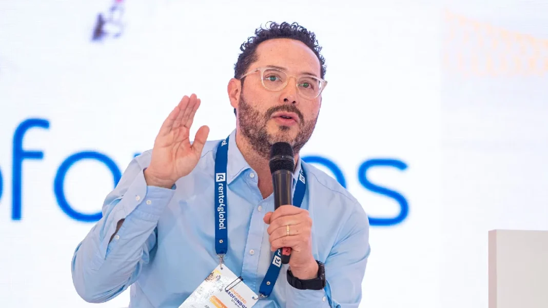 Andrés Velasco asume la presidencia de Asofondos: desafíos y expectativas