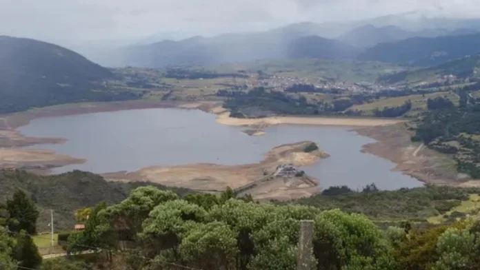 Controversia por el bajo pago de Coca-Cola por el uso de agua en La Calera