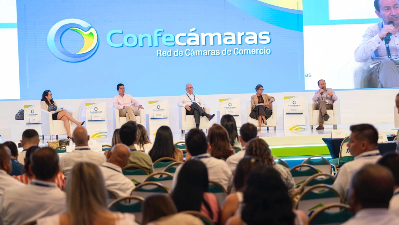 Congreso Confecámaras 2024: expertos analizan crecimiento y barreras de la economía colombiana