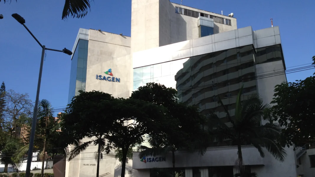 Isagen impulsa la transición energética en Colombia con una inversión de $24 mil millones para financiar 14 proyectos que beneficiarán a comunidades vulnerables en zonas afectadas por el conflicto armado.