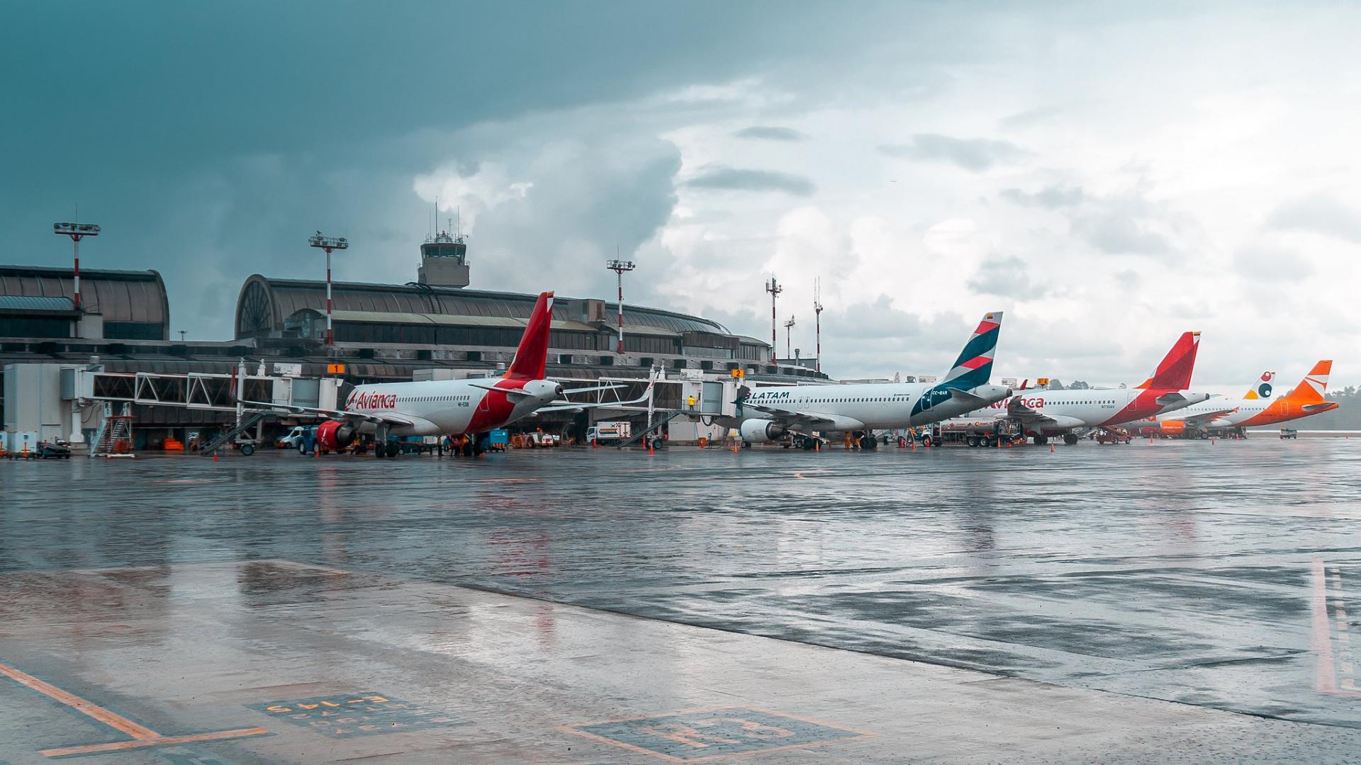 Desvíos temporales en el Oriente antioqueño por obras en el intercambio vial del aeropuerto José María Córdova