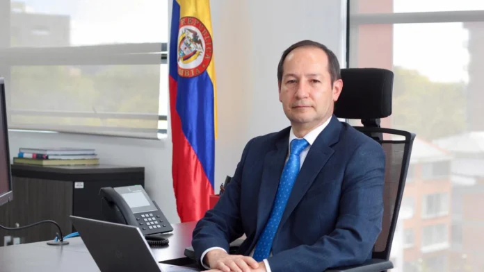 Sergio Sotomayor, director de la ANE habló sobre los avances en la gestión del espectro en Colombia, destacando la expansión de la infraestructura 5G y el potencial de la inteligencia artificial.