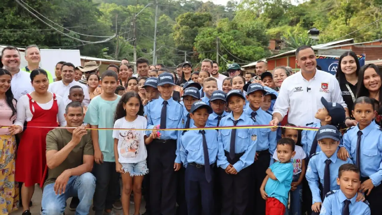 Aris Mining y la Alcaldía de Segovia inauguran pavimentación de 2.6 kilómetros de la vía Marmajito-Marmajón