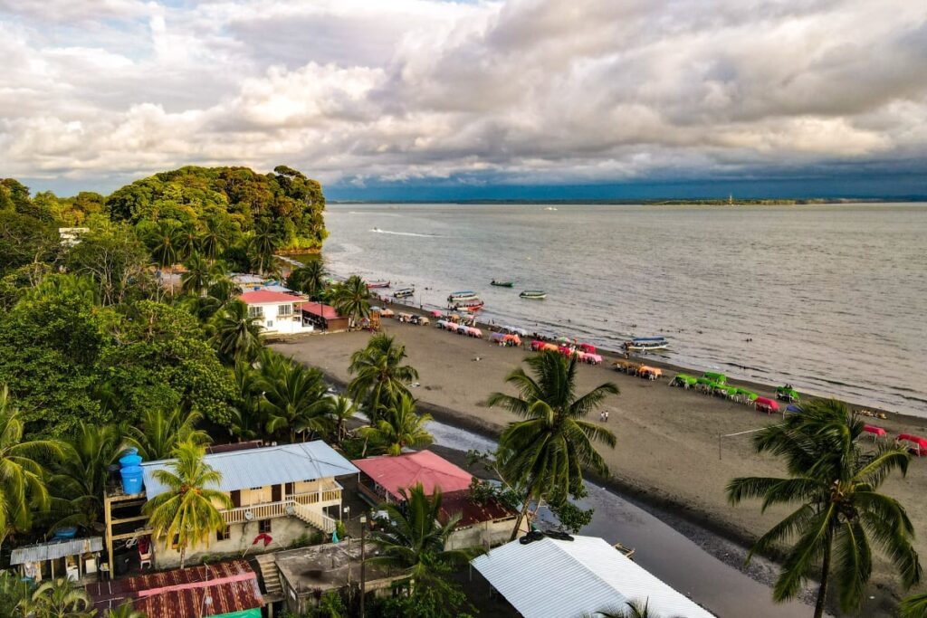 a región del Valle del Cauca y el Pacífico colombiano continúa consolidándose como un epicentro de la industria cultural y creativa, impulsando la Economía Naranja.