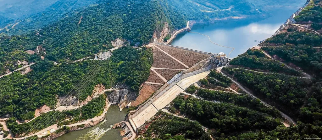 "EPM contribuye al desarrollo del país al garantizar la prestación de servicios esenciales como energía y agua": Jorge Cerezo