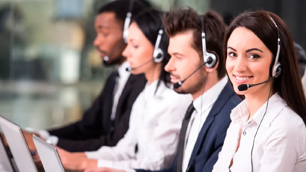 Alianza estratégica entre Tigo, Cesde y Comfama para capacitar asesores comerciales