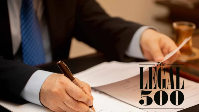 El prestigioso ranking de The Legal 500 ha seleccionado las mejores firmas de abogados en Colombia para 2024, destacando la excelencia en servicios legales especializados en diversas áreas estratégicas.