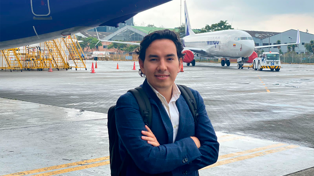 La conectividad aérea de Medellín, impulsada por Wingo, fortalece el desarrollo económico de Antioquia, generando empleos y promoviendo el turismo con la expansión de rutas nacionales e internacionales.