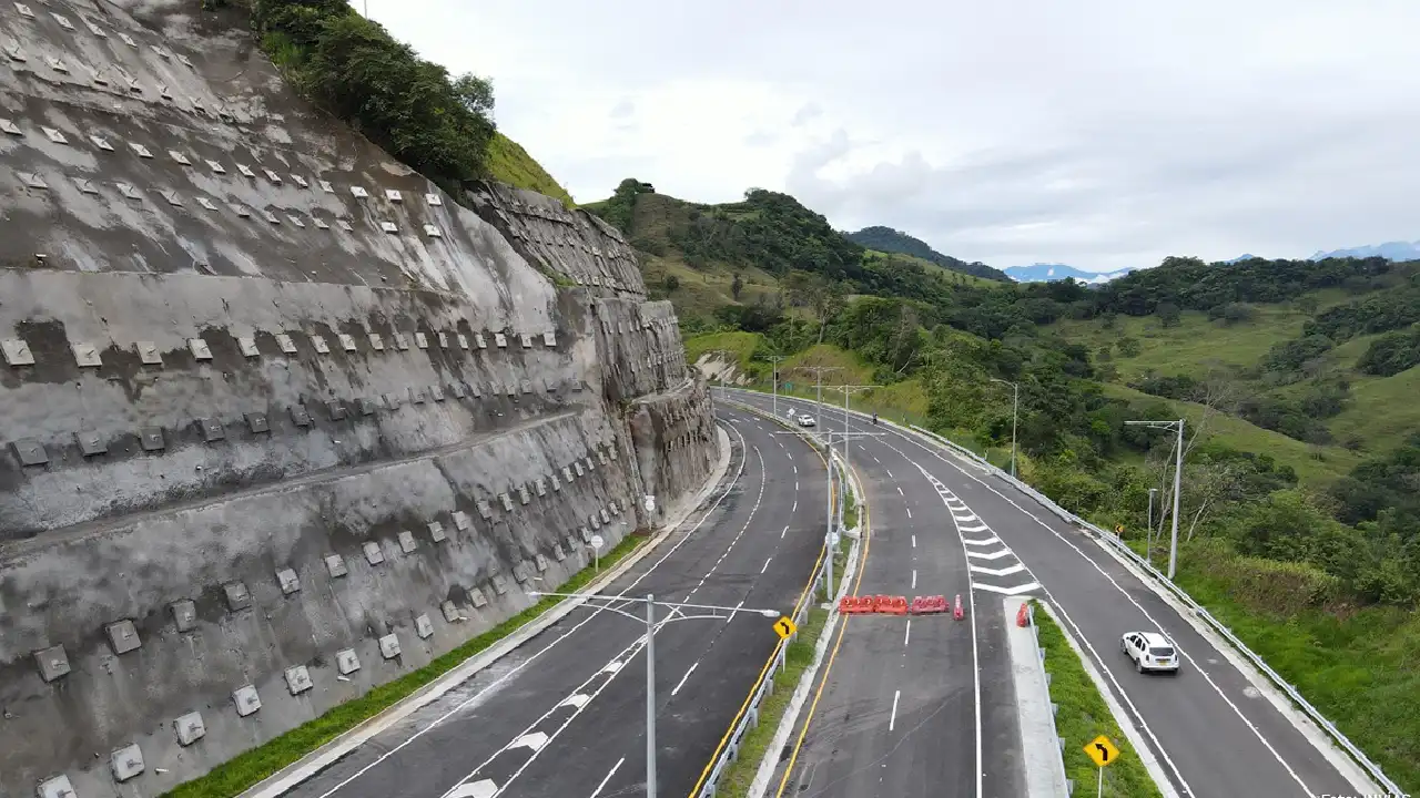 Invías adjudica proyectos viales por $39.594 millones en Antioquia, Bolívar, Nariño y Valle del Cauca