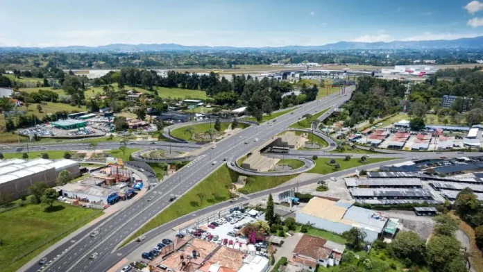 Intercambio vial josé maría córdova; túnel de oriente