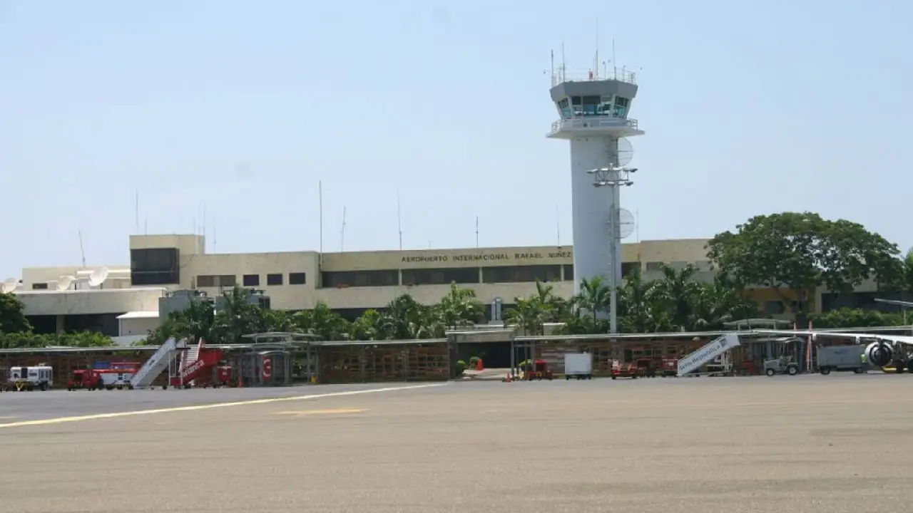 Crecimiento del tráfico aéreo en el Aeropuerto Internacional Rafael Núñez durante la semana de receso