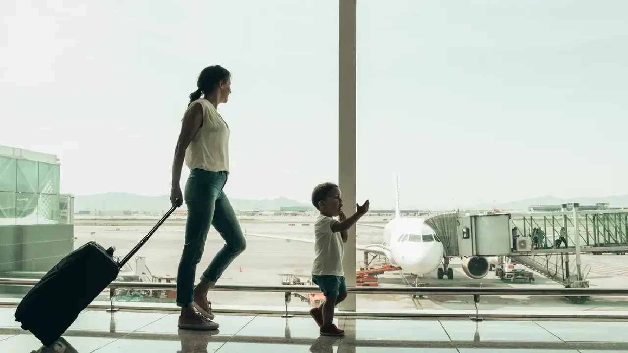 Crecimiento del tráfico aéreo en el Aeropuerto Internacional Rafael Núñez durante la semana de receso