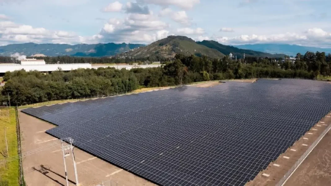 Corona inaugura parque solar fotovoltaico en Sopó: un paso hacia la sostenibilidad