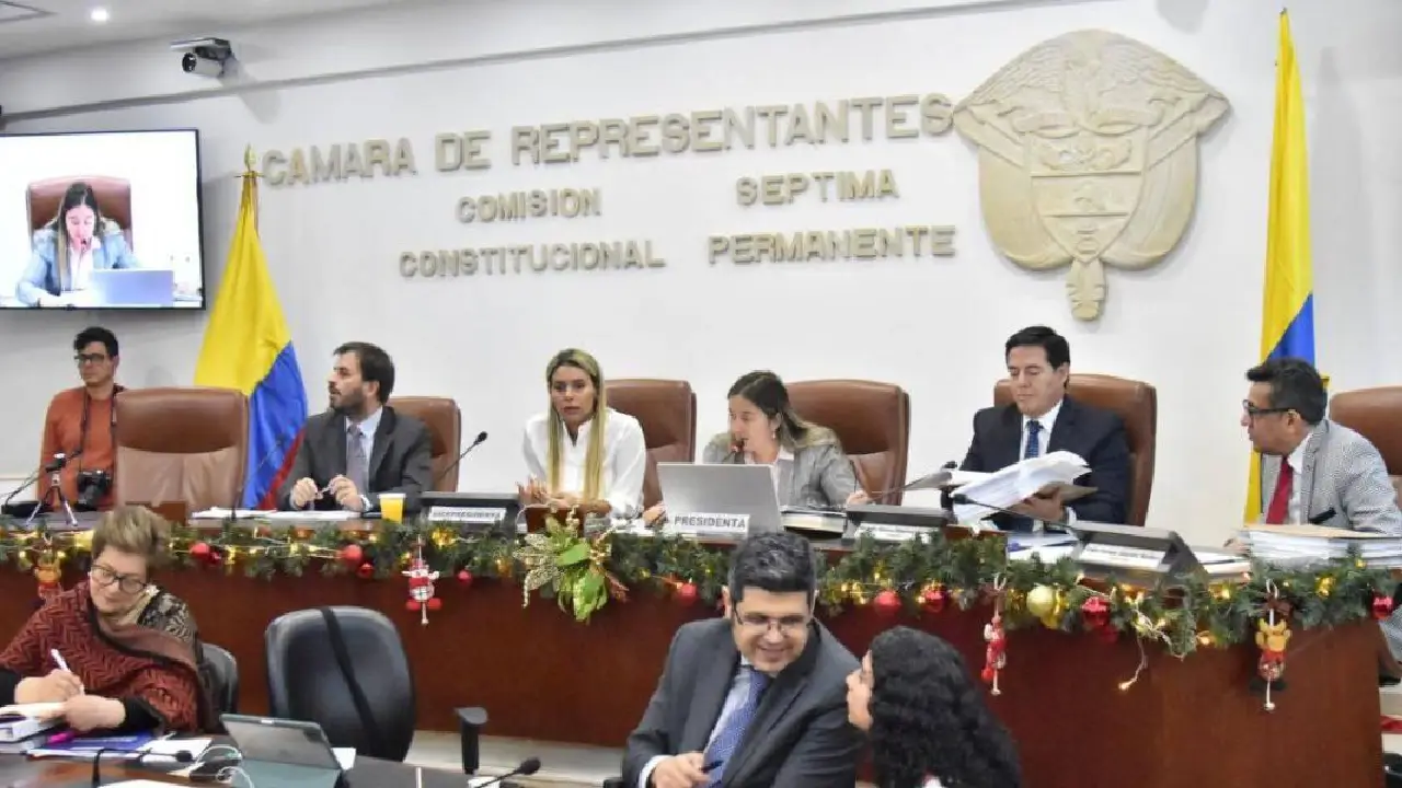 La Cámara de Representantes Aprueba el Recargo Nocturno para Trabajadores en Colombia, ¿Cuál es su impacto en la economía?