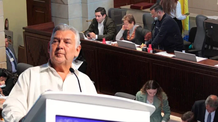 La Cámara de Representantes aprobó nuevos artículos de la reforma laboral, mientras FENALCO alerta sobre una cascada de incrementos en los costos laborales que afectaría la creación de empleo.