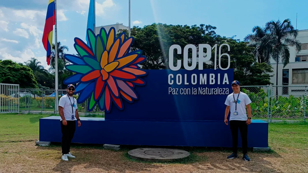 Satena participó en la COP16 sobre biodiversidad en Cali, reafirmando su compromiso con la sostenibilidad y el desarrollo social en regiones remotas, promoviendo el turismo responsable en el Pacífico colombiano.