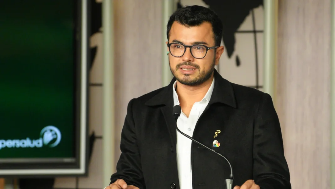 Cambios en la Superintendencia de Salud: Sale Luis Carlos Leal en medio de reformas clave