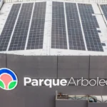 Parque Arboleda impulsa la sostenibilidad con energía solar, generando el 15% de su energía en zonas comunes y reduciendo 162 toneladas de CO2 al año en Pereira.