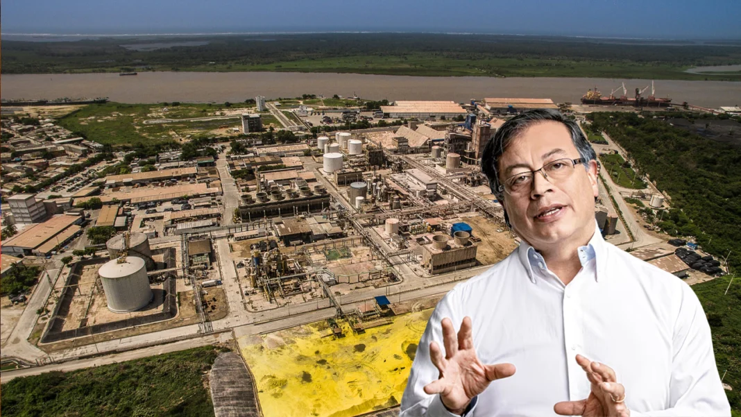 El presidente Gustavo Petro se opone a la privatización de Monómeros por su impacto en la seguridad alimentaria de Colombia y Venezuela, advirtiendo que afectará a los agricultores y aumentará el costo de los alimentos.