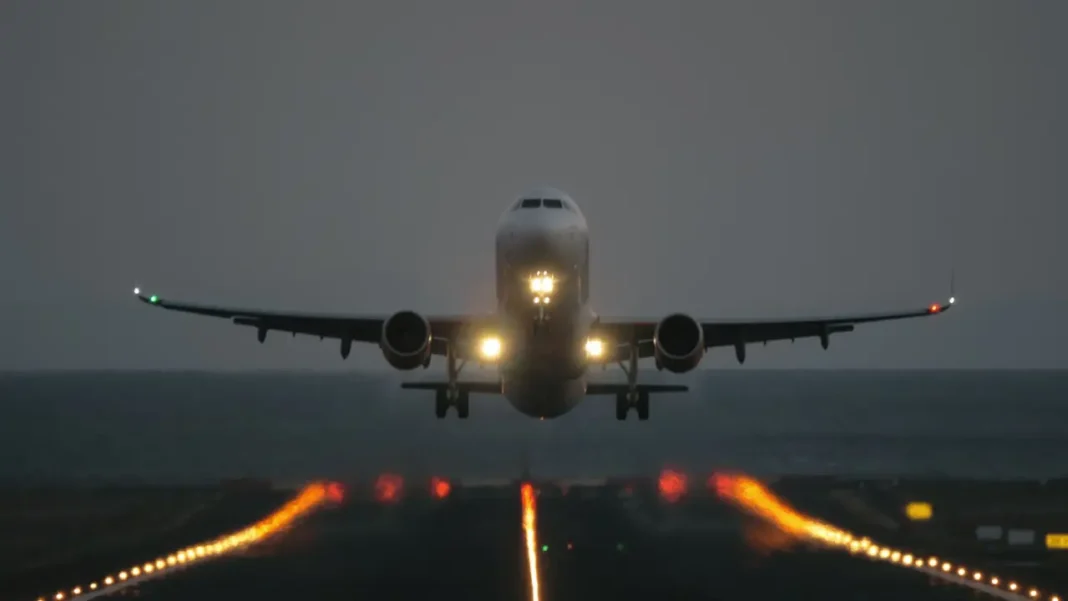 Incremento del 13% en el tráfico aéreo de Colombia: estas son las ciudades con mayor crecimiento en 2024